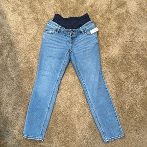 NWT. skinny maternity jeans